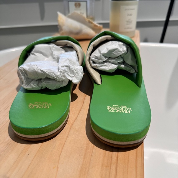 FRANCES VALENTINE women's criss cross cloud slide, green, US size 8.5 - Picture 3 of 5